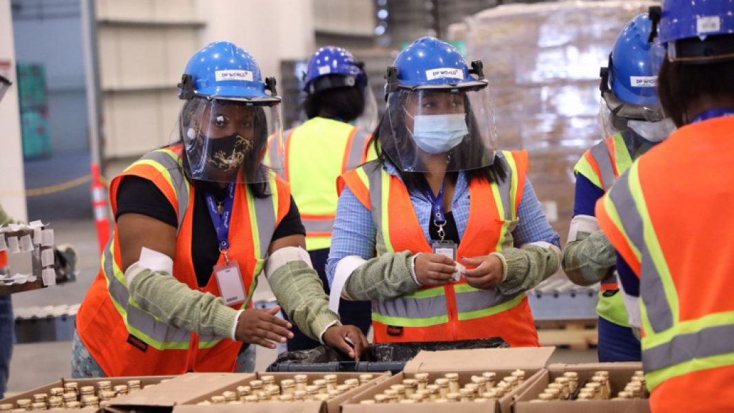 A los 35 se está en plena capacidad para desempeñar cualquier función laboral. Foto: Presidencia de la República