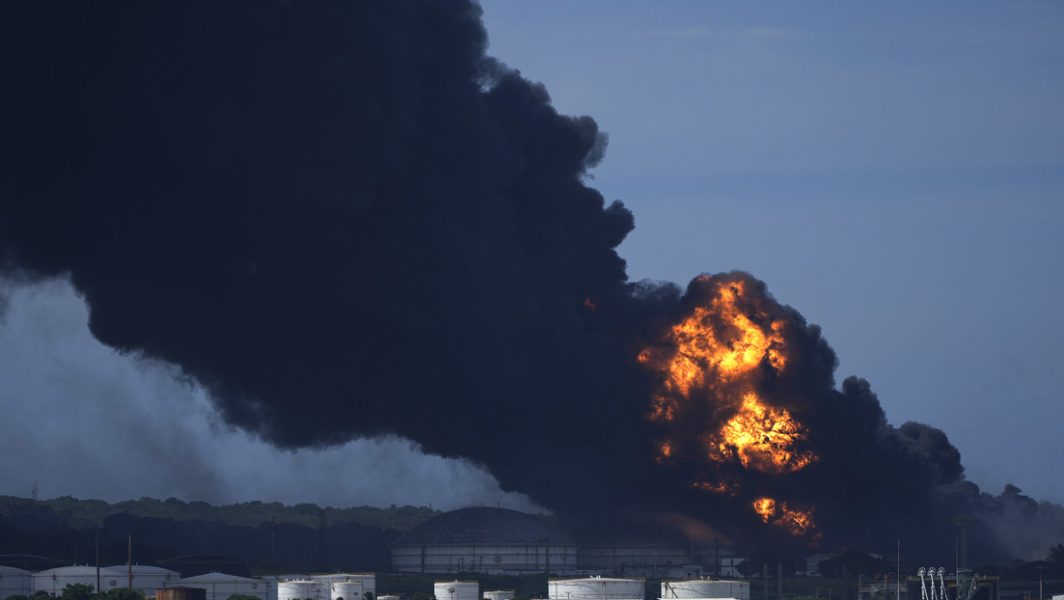 El fuego arde desde el pasado viernes. Foto: RT