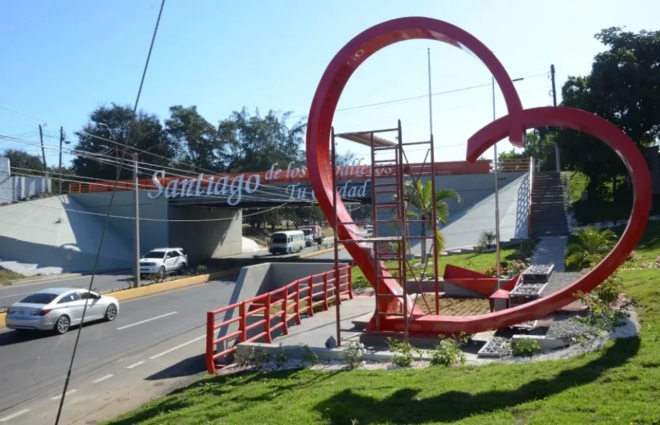 Otra-vista-de-la-entrada-a-Santiago-por-el-puente-seco