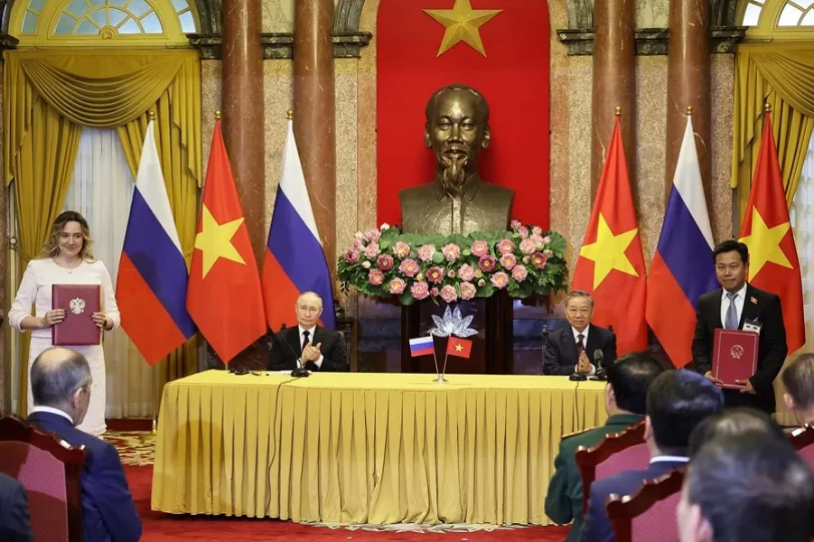 PUTIN-VIETNAM-4