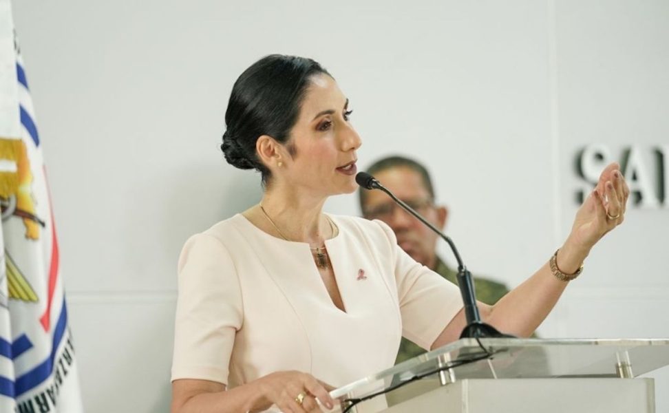 Raquel Arbaje, Primera Dama de la República Dominicana. Foto: Qué Política