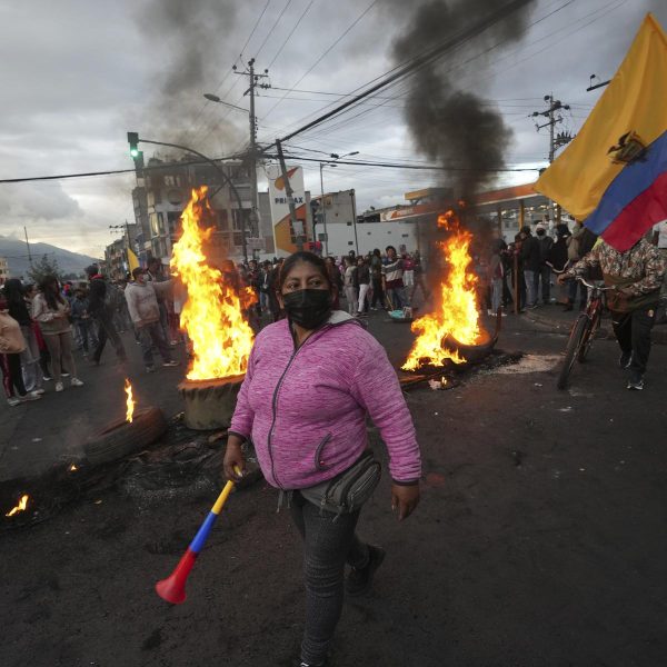 El cierre intermitente de vías se ha extendido a más de la mitad de las 24 provincias. Foto: El Comercio Perú