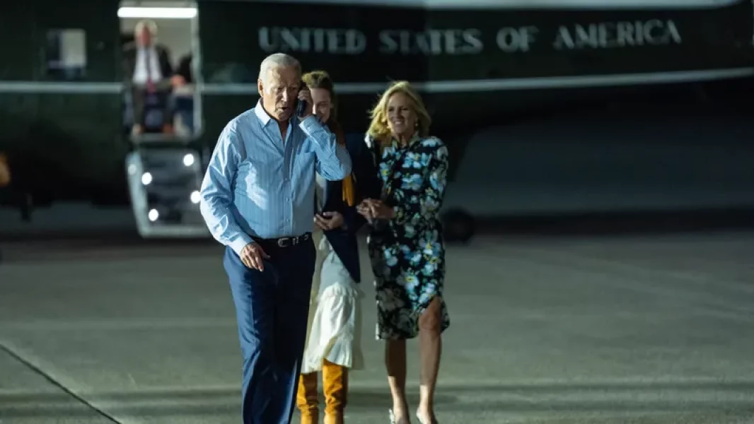 joe-biden-llegada-base-aerea-mcguire-nueva-jersey_94