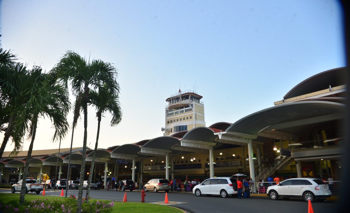 Aeropuerto-Internacional-del-Cibao-1-1140x694